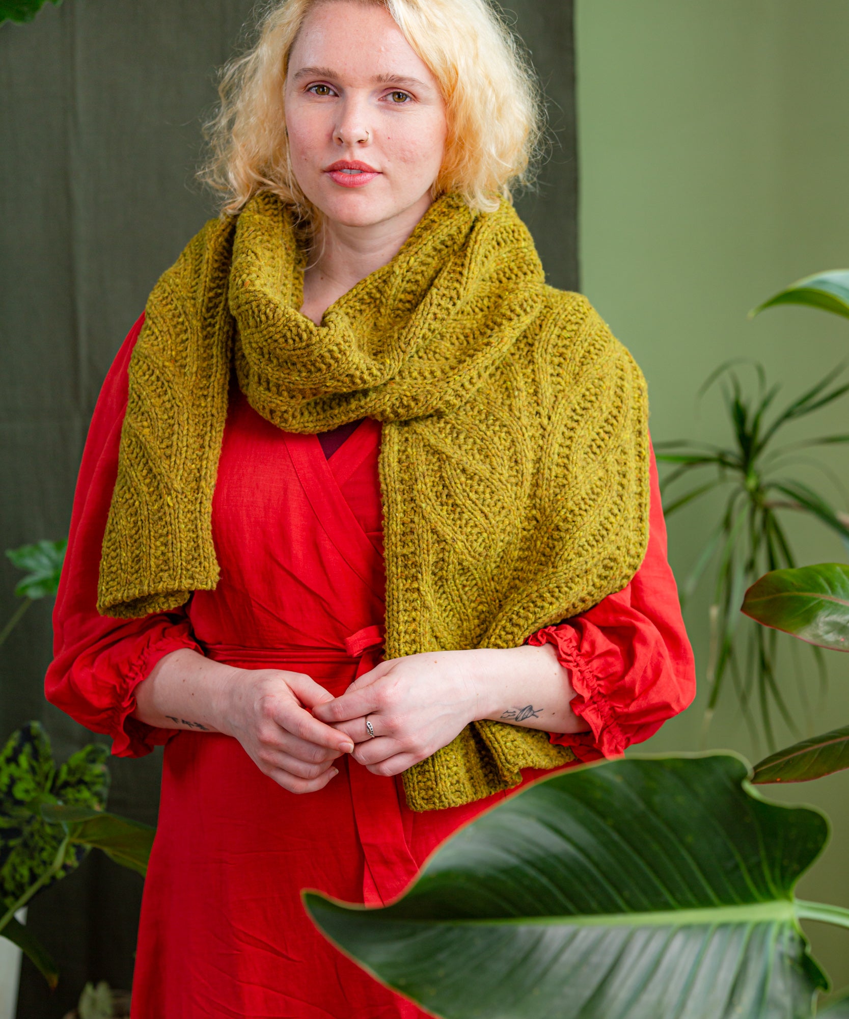 Osmanthus Motif Knitted Scarf