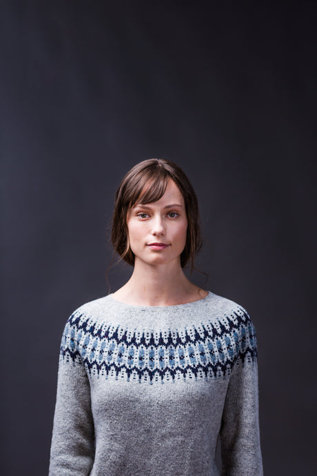 Voe Pullover | Knitting Pattern by Gudrun Johnston