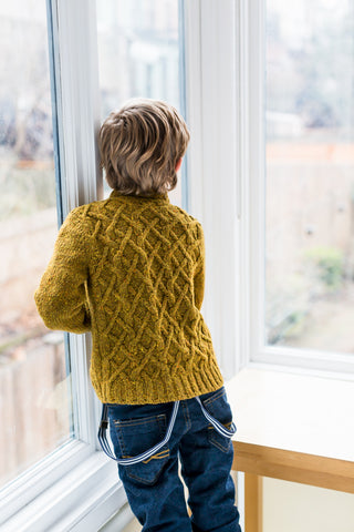 Ravelry: Mens' Cardigan with Elbow Patches pattern by yohnKa