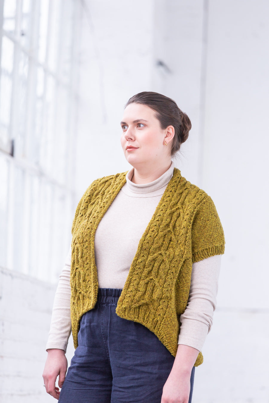 Newel Cardigan | Knitting Pattern by Paula Pereira
