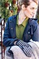 Pinion Mittens | Knitting Pattern by Véronik Avery