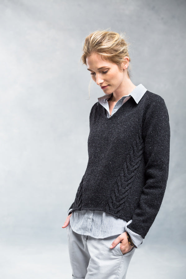 TWINS FLORENSE  VNECK  KNIT  /  アパルトモン Aldous Pullover | Knitting Pattern by Véronik Avery | Brooklyn Tweed